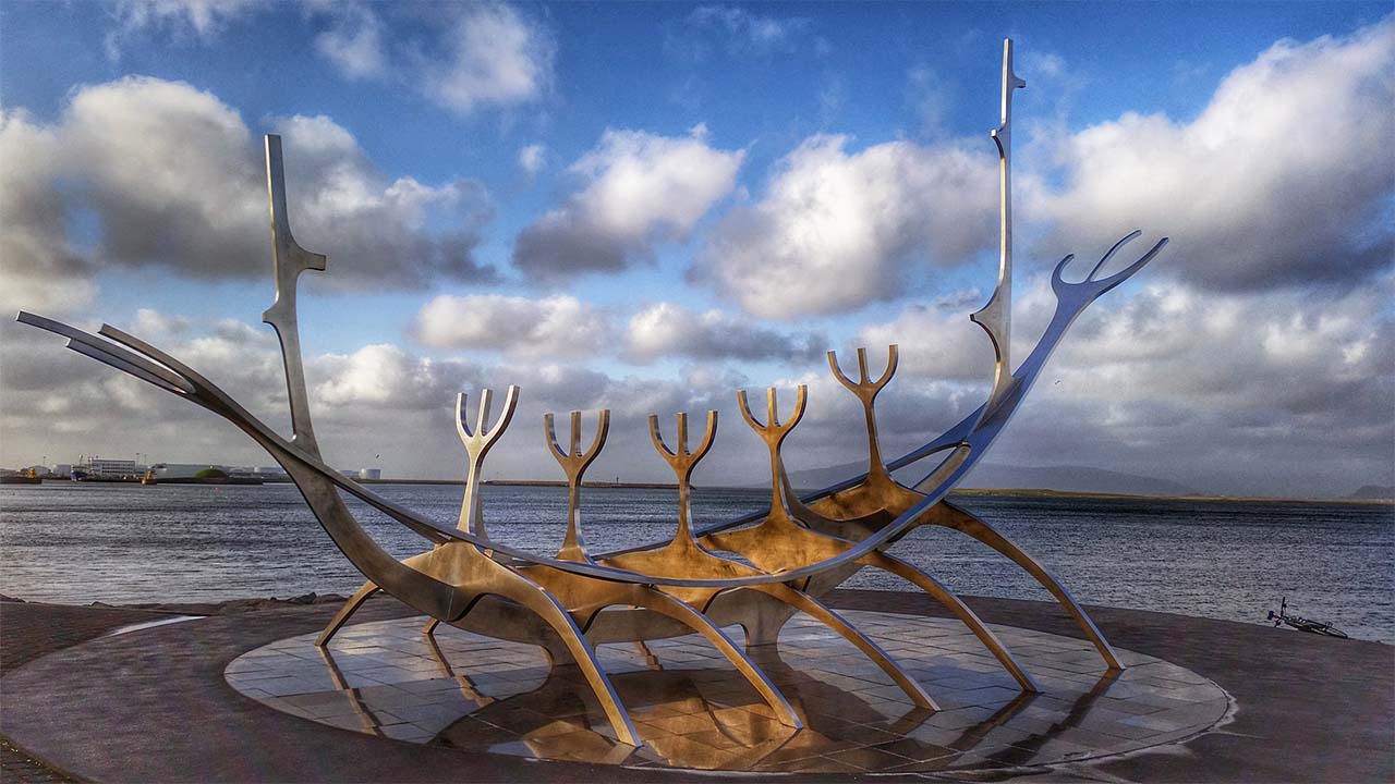 Socha Sun Voyager